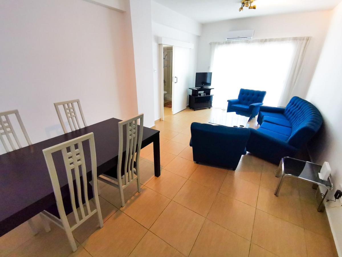 Off Course Seaview Apartment ラルナカ エクステリア 写真
